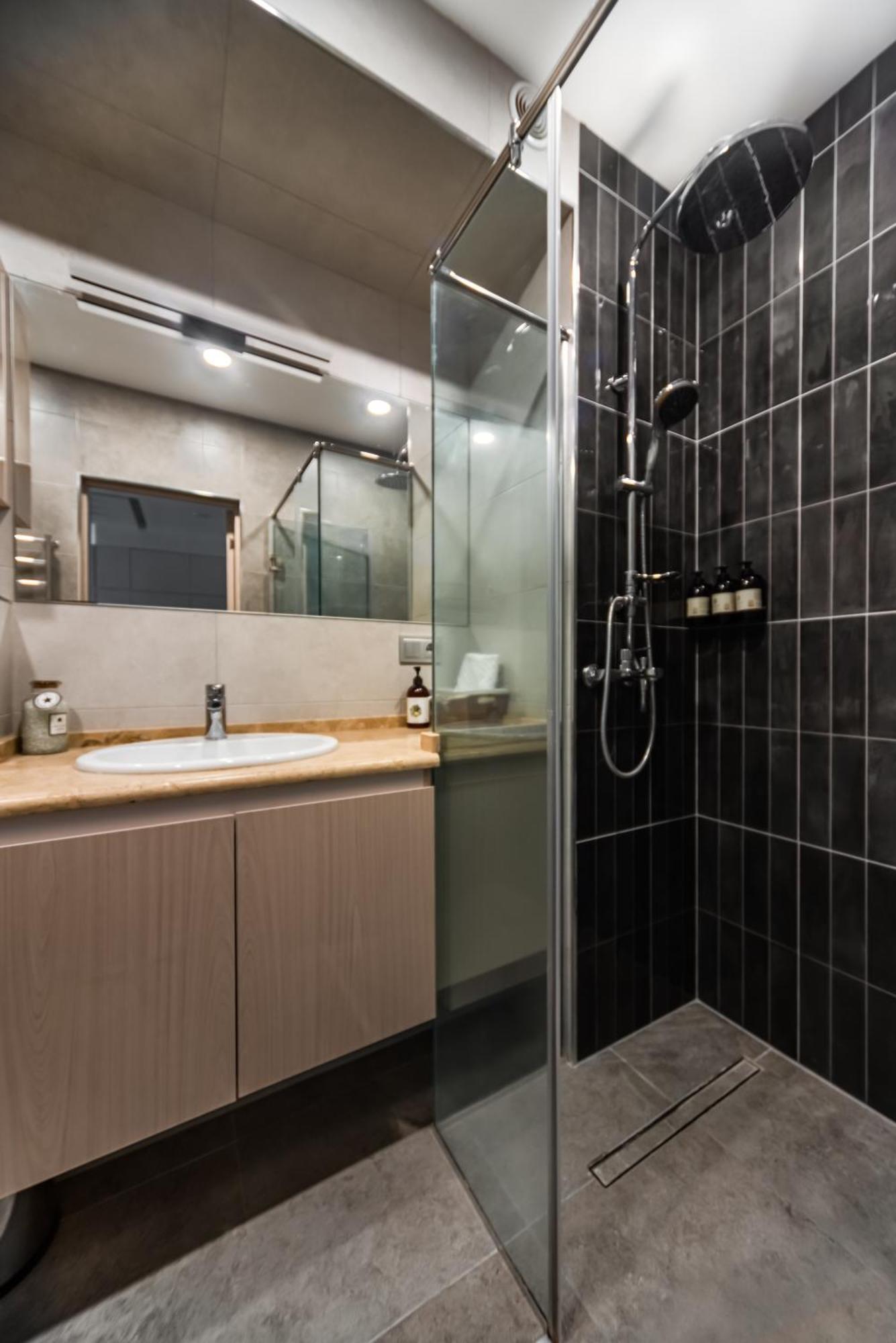 Thames Apartment By Downtown Inn, City Center Yerevan Exterior foto