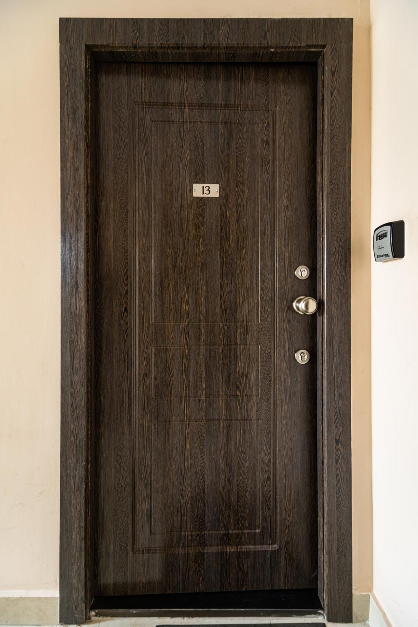 Thames Apartment By Downtown Inn, City Center Yerevan Exterior foto